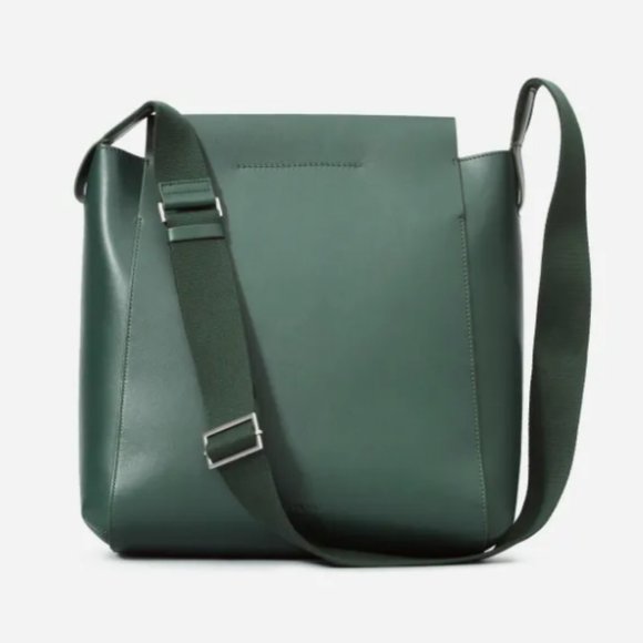 Everlane Handbags - Everlane form bag